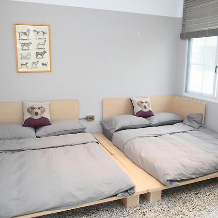 Spring Guest House Tainan Bagian luar foto