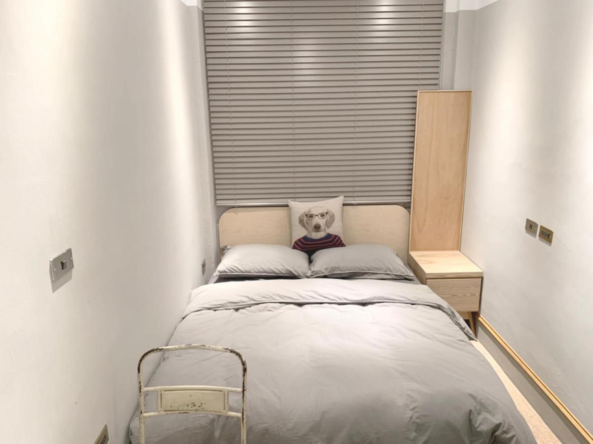Spring Guest House Tainan Bagian luar foto