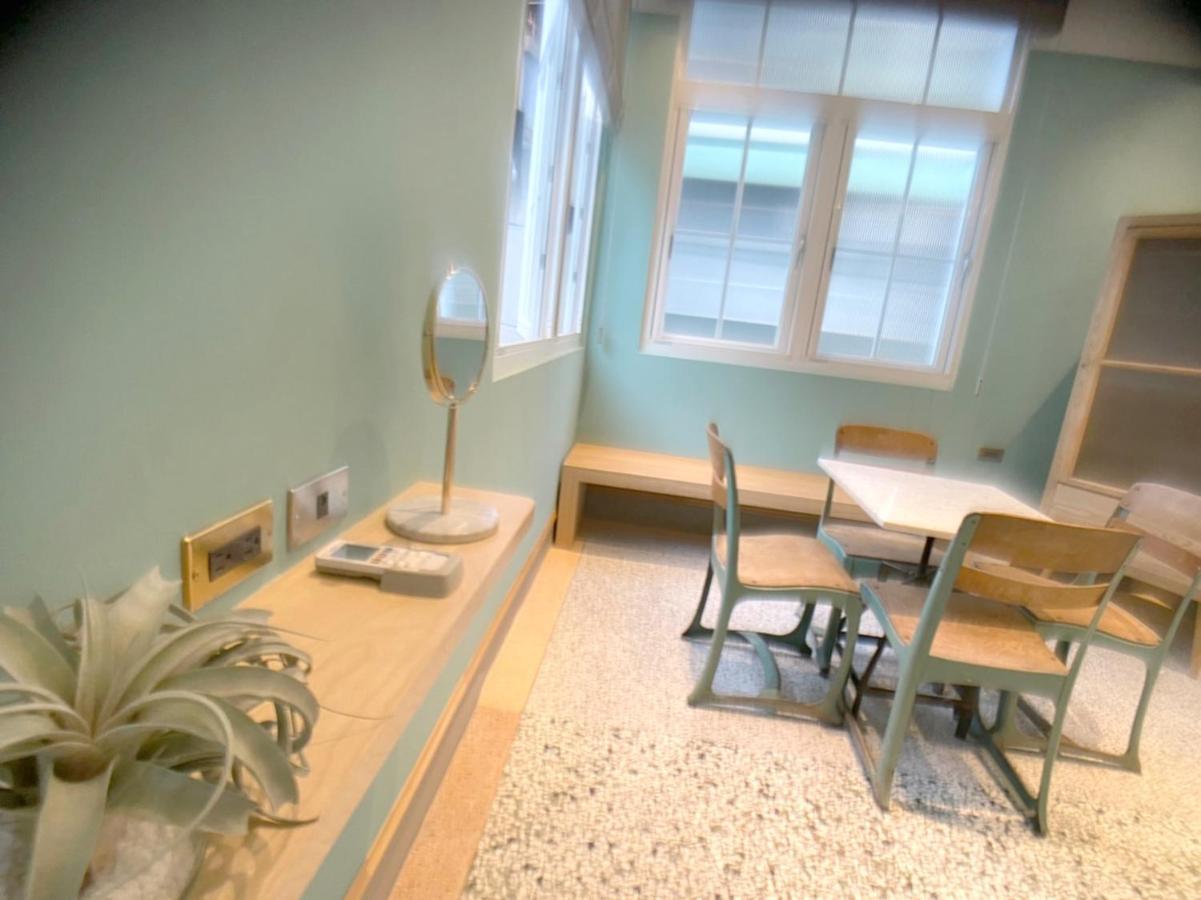 Spring Guest House Tainan Bagian luar foto
