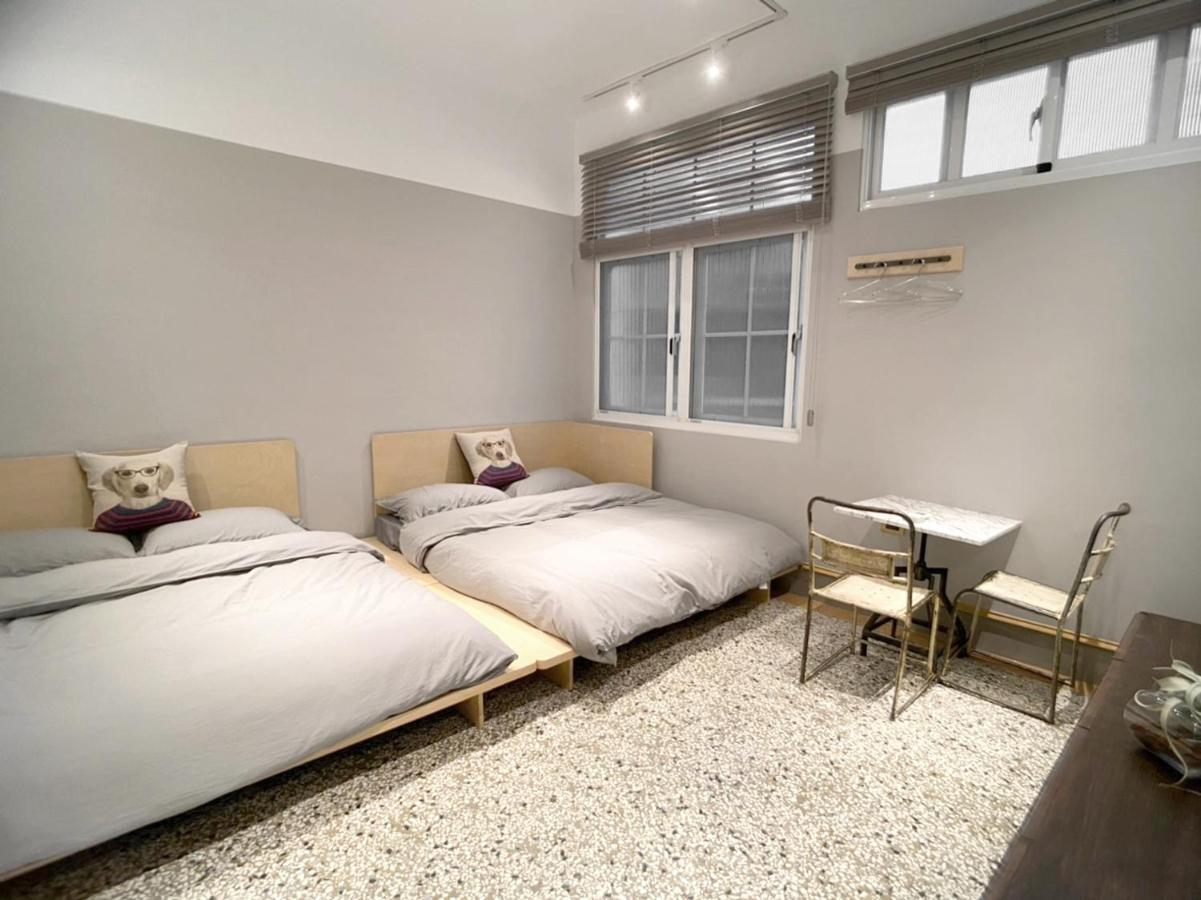 Spring Guest House Tainan Bagian luar foto