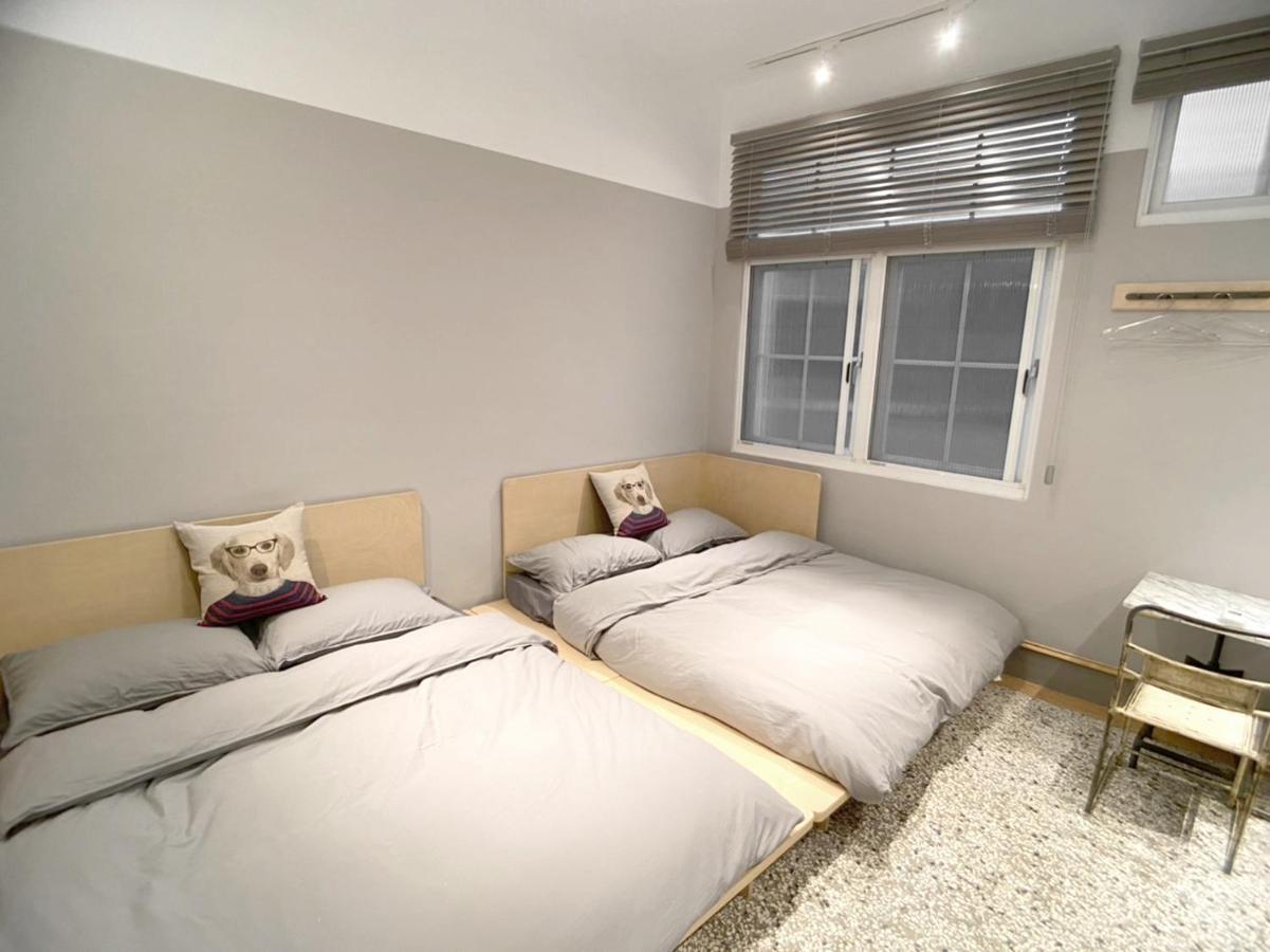 Spring Guest House Tainan Bagian luar foto