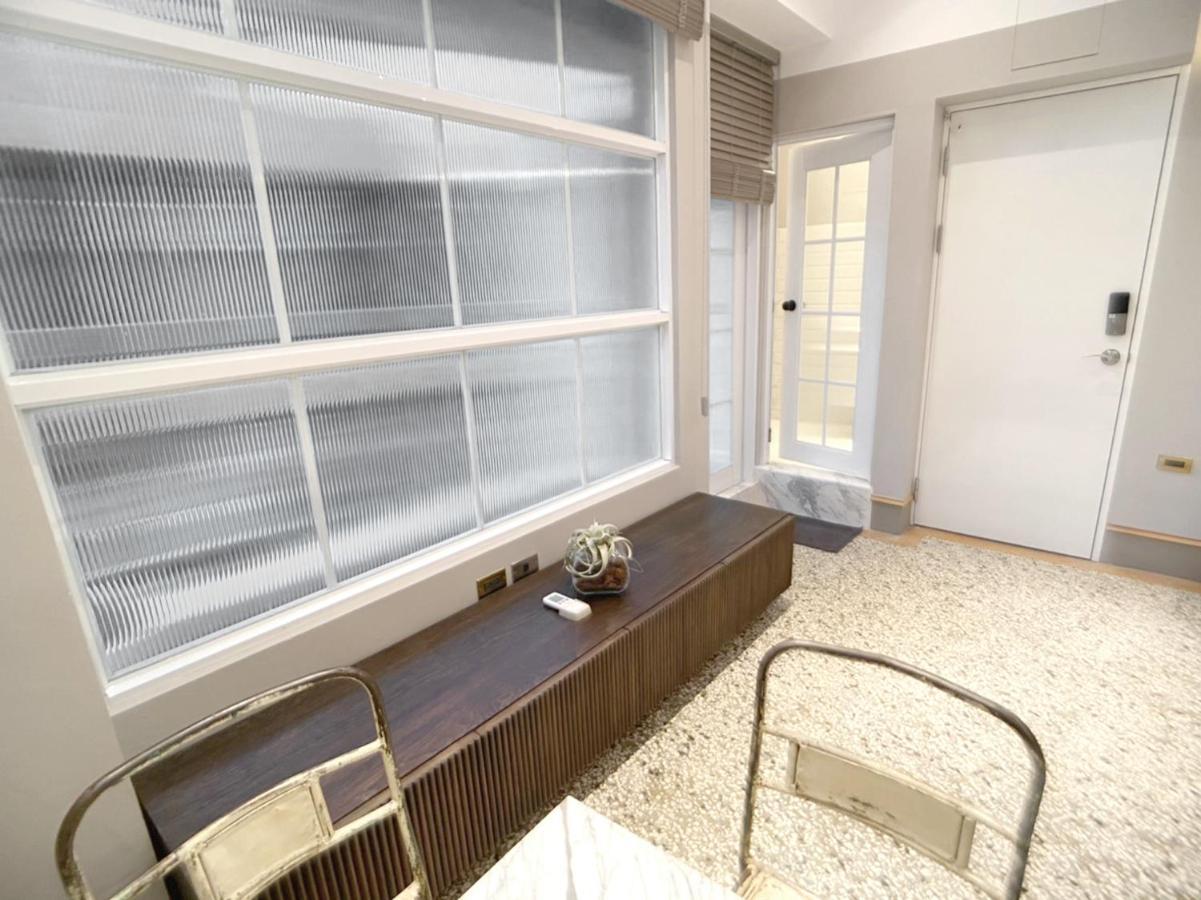 Spring Guest House Tainan Bagian luar foto