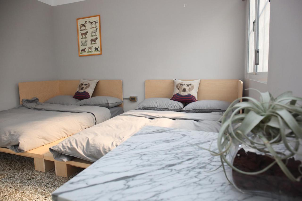 Spring Guest House Tainan Bagian luar foto