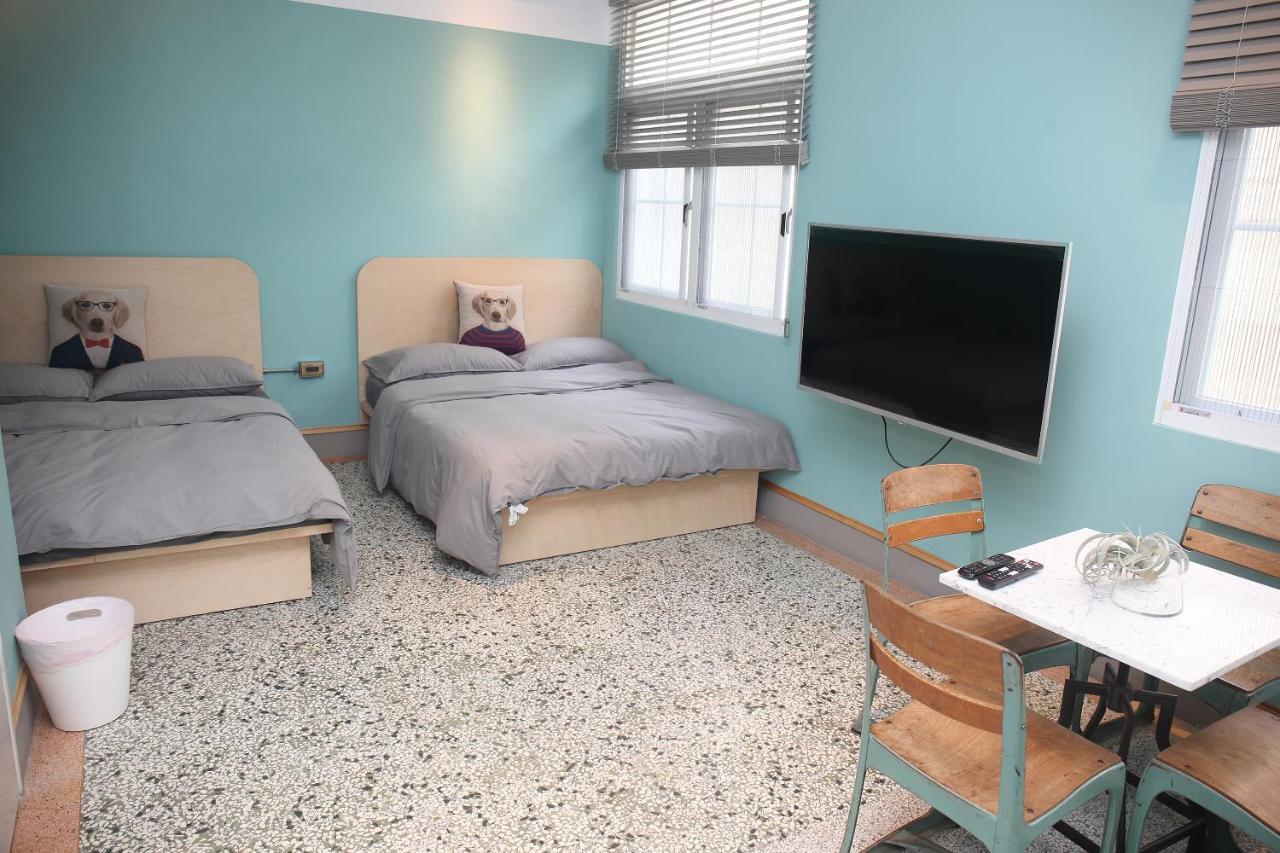 Spring Guest House Tainan Bagian luar foto