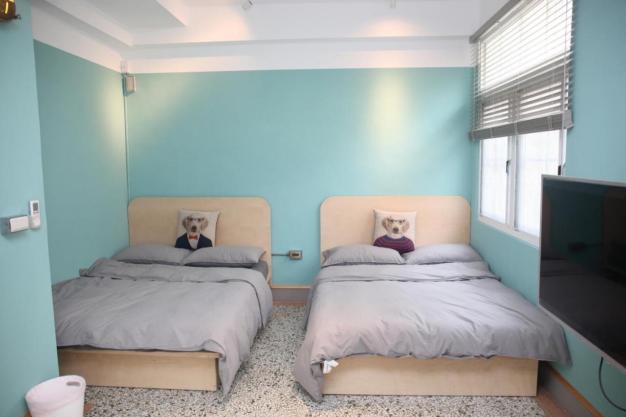 Spring Guest House Tainan Bagian luar foto