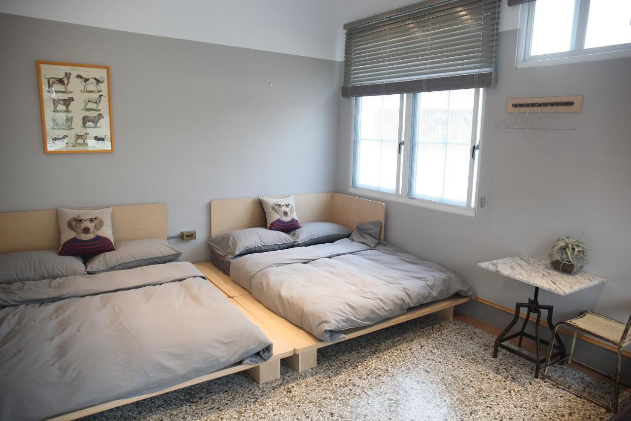 Spring Guest House Tainan Bagian luar foto